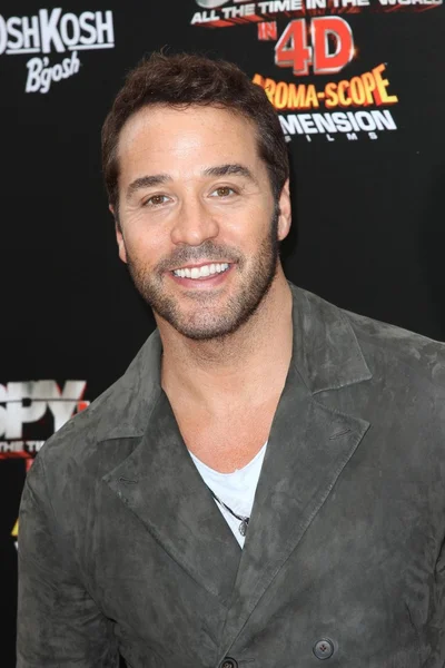 Jeremy Piven en el estreno mundial "Spy Kids: Todo el tiempo en el mundo" , —  Fotos de Stock