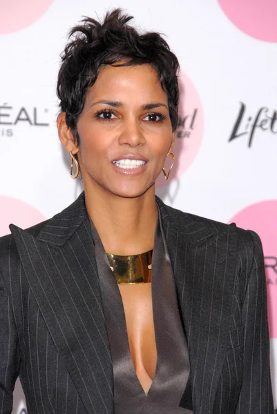 Halle berry — Stockfoto