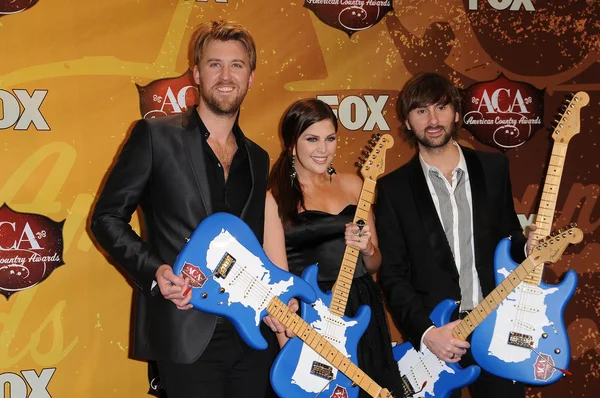 Lady Antebellum at the 2010 American Country Awards Press Room, MGM Grand — Stockfoto