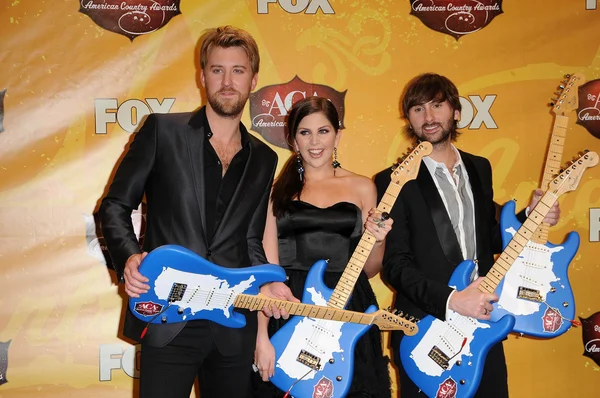 Lady antebellum bei den American Country Awards 2010, mgm grand — Stockfoto