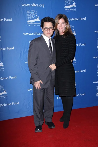 J.J. Abrams y Katie McGrath en el Children 's Defense Fund California —  Fotos de Stock