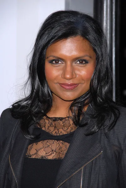 Mindy Kaling at the "No Strings Attached" Los Angeles Premiere, Regency Vi — Stock Photo, Image