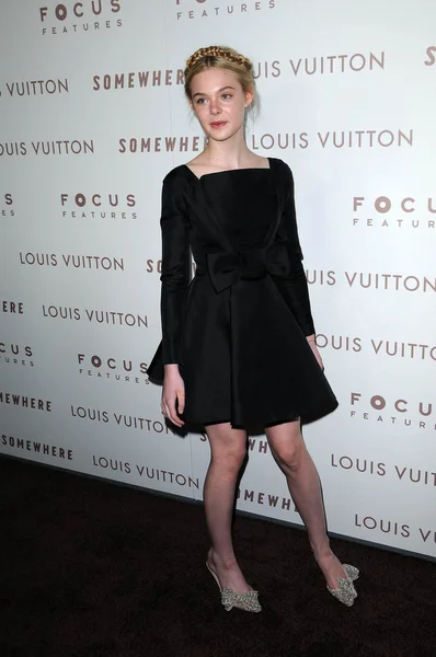 Elle Fanning at the Premiere Of Focus Features' "Somewhere," Arclight Thea — Stock Photo, Image