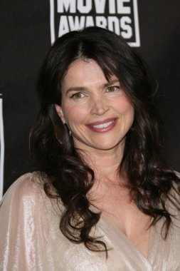 Julia Ormond