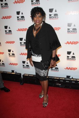 Loretta Devine Aarp dergisinin sinemada yetişkinler için Beverly Wilshire Ho