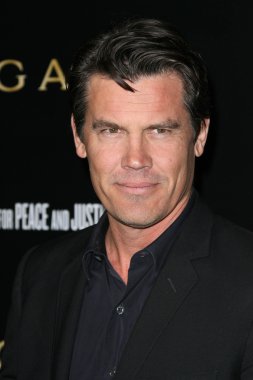 Josh Brolin at a Bvlgari Private Event Honoring Simon Fuller And Paul Hagg