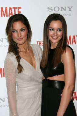 Minka Kelly ve Leighton Meester 