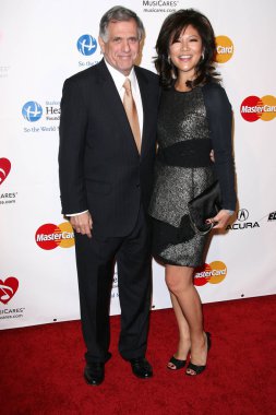 Les Moonvies and Julie Chen at the MusiCares Tribute To Barbra Streisand,