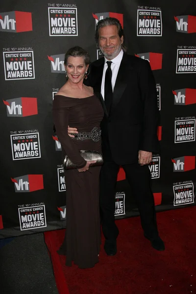 Jeff Bridges at the 16th Annual Critics' Choice Movie Awards Arrivals, Hol — Stok fotoğraf