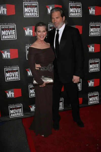 Jeff Bridges at the 16th Annual Critics' Choice Movie Awards Arrivals, Hol — 图库照片