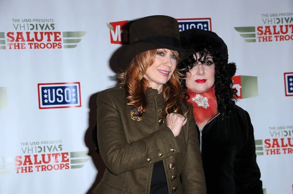 Nancy and Ann Wilson of Heart at VH1 Divas Salute The Troops, Marine Corps
