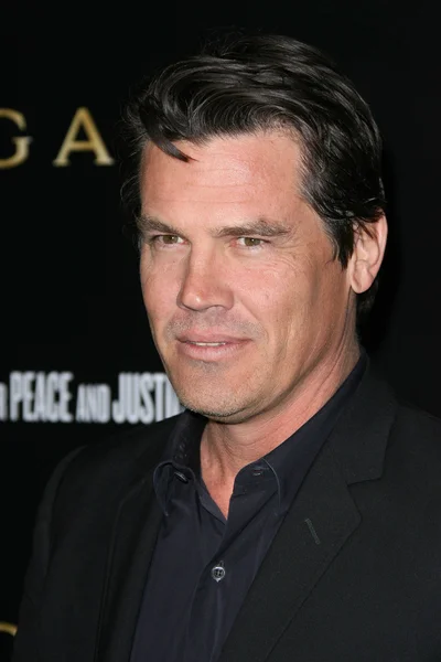 Josh Brolin at a Bvlgari Private Event Honoring Simon Fuller And Paul Hagg — ストック写真