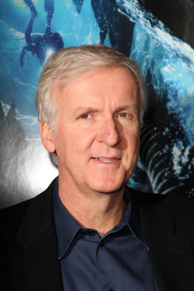 James Cameron tijdens de wereldpremière van "Sanctum", Mann's Chinese 6, Hollyw — Stockfoto