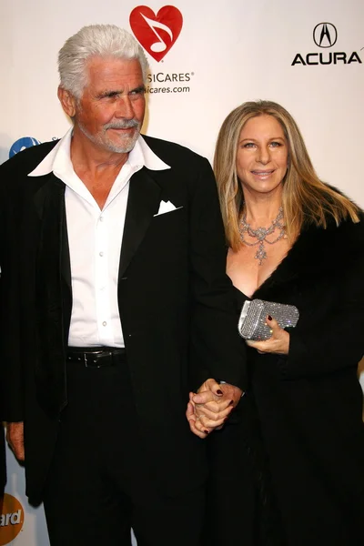 James Brolin and Barbra Streisand at the MusiCares Tribute To Barbra Strei — стокове фото