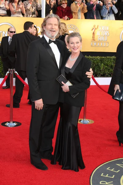 Джефф Бриджес и его жена на 17-й ежегодной премии Гильдии киноактёров США, Шрин — стоковое фото