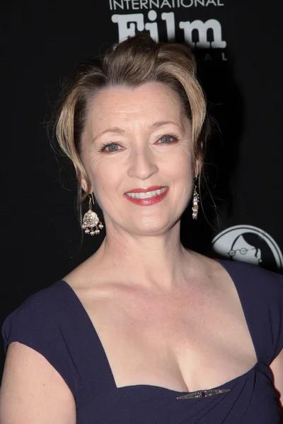 Lesley Manville at the Santa Barbara Film Festival Virtuosos Award, Arling — Zdjęcie stockowe