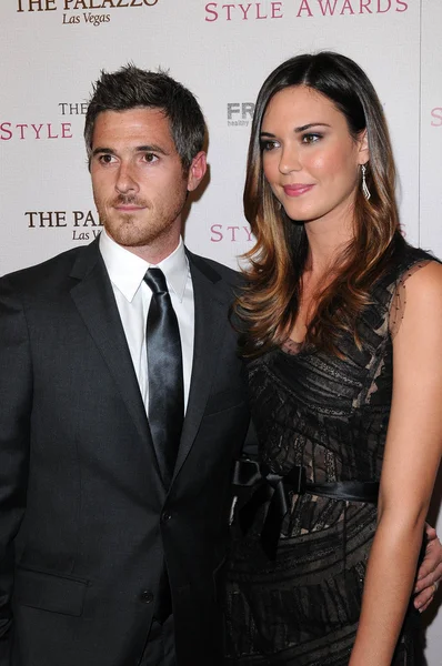 Dave Annable and Odette Yustman at the 2010 Hollywood Style Awards, Hammer — Stock Photo, Image