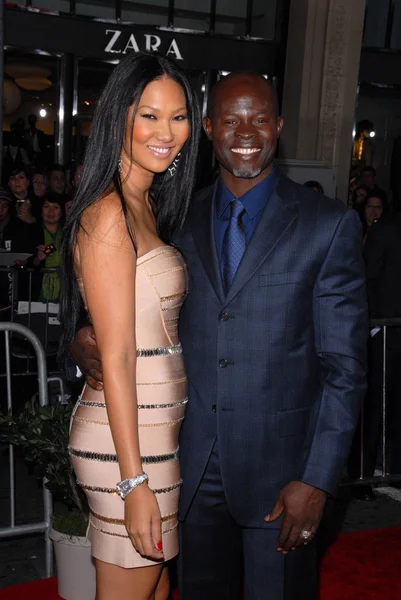Kimora Lee y Djimon Hounsou en "The Tempest" estreno en Los Ángeles, El Ca — Foto de Stock