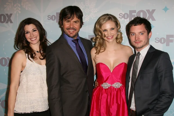 Dorian Brown, Jason Gann, Fiona Gubelmann, Elijah Wood en el FOX Win 2011 — Foto de Stock