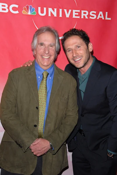 Henry Winkler e Mark Feuerstein al NBC Universal Press Tour All-Sta — Foto Stock