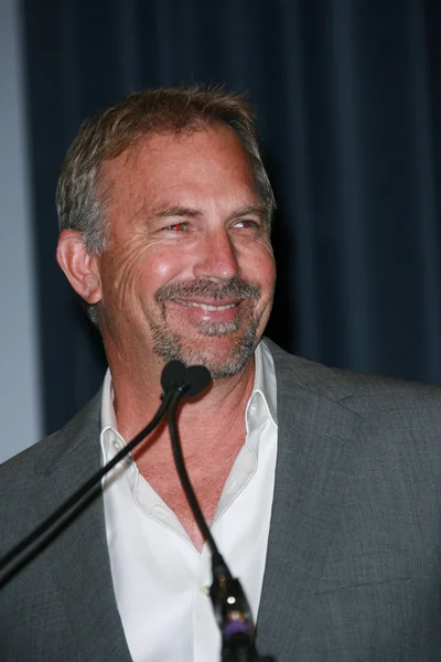 Kevin Costner en Annette Bening Honrado en el Festival de Cine de Santa Bárbara, Ar —  Fotos de Stock