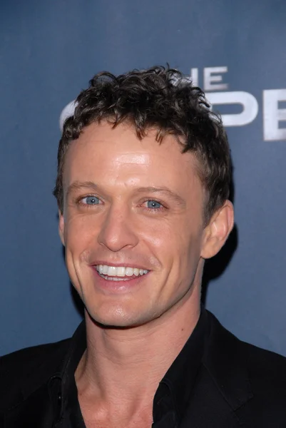 David Lyons à la première partie pour "The Cape" de NBC au tMusic Box Theat — Photo