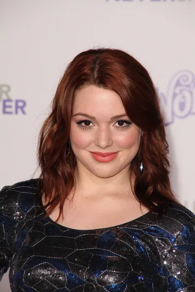 Jennifer Stone — Stockfoto