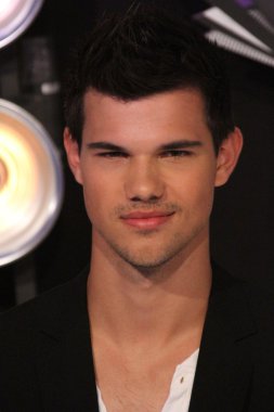 Taylor Lautner