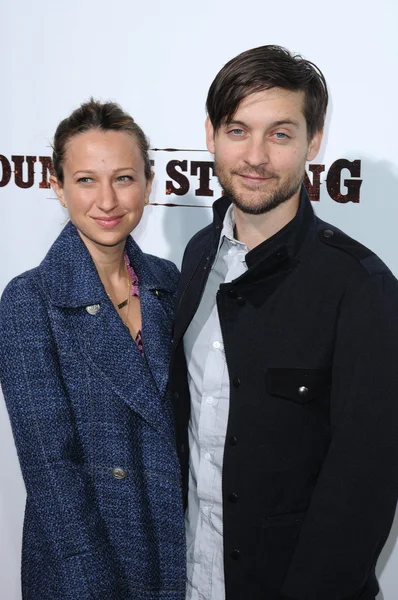 Jennifer meyer und tobey maguire — Stockfoto