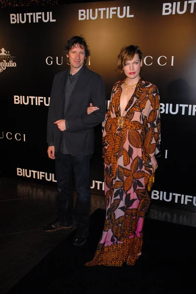 Paul W.S. Anderson and Milla Jovovich — Stock Photo, Image