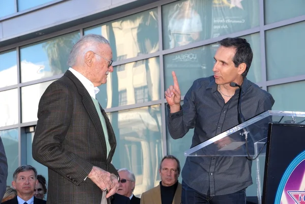 Stan Lee and Todd McFarlane — Stock Photo, Image