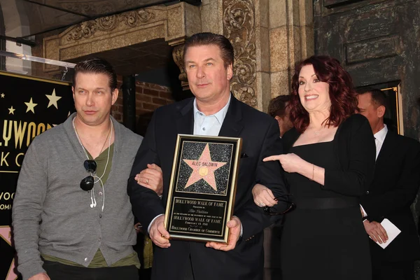 Stephen baldwin, alec baldwin und megan mullally — Stockfoto