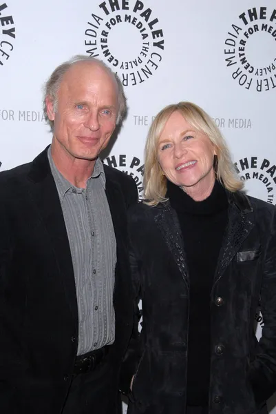 Ed Harris and Amy Madigan at the premiere of American Masters - Jeff Bridg — Stock Photo, Image
