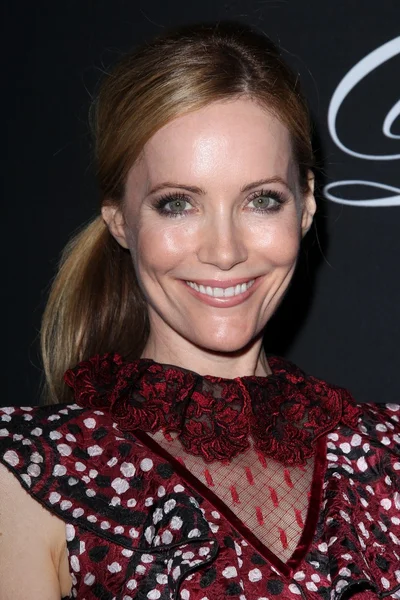 Leslie Mann à la 8e fête annuelle rose, Hangar 8, Santa Monica, CA 10-27 — Photo