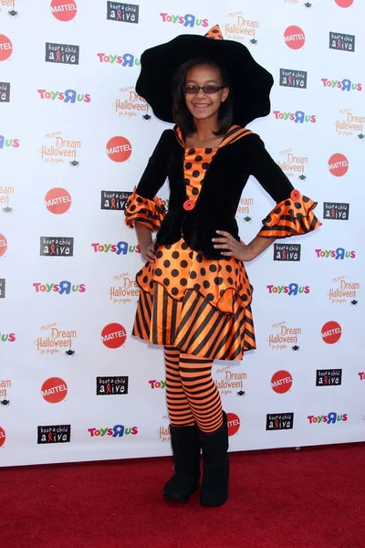 MacKenzie Brown at the 2012 Dream Halloween Los Angeles, Barker Hangar, Sa — Zdjęcie stockowe