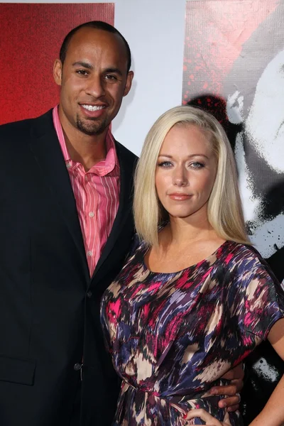 Hank baskett, kendra wilkinson auf der "scarface" blu-ray dvd worldwide lau — Stockfoto