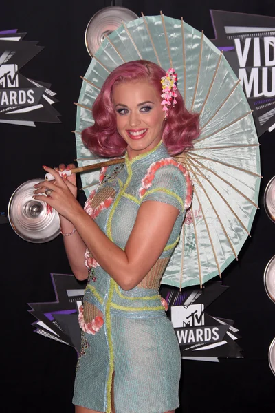 Katy Perry aux arrivées des MTV Video Music Awards 2011, Nokia Theatre LA Live, Los Angeles, CA 28-08-11 — Photo