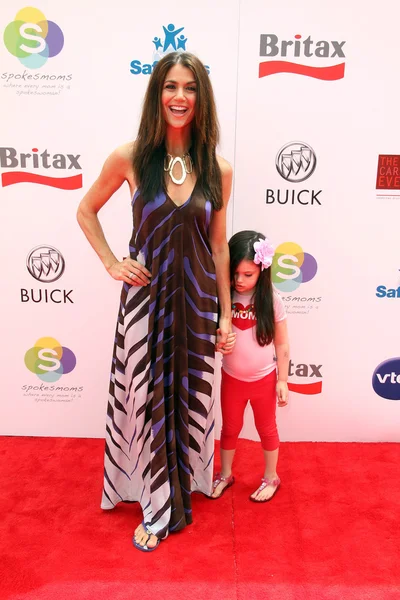 Samantha Harris and daughter — Stock Photo, Image