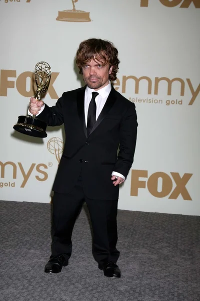 Peter Dinklage en la 63ª Sala de Prensa de los Premios Primetime Emmy, Nokia Theatre — Foto de Stock