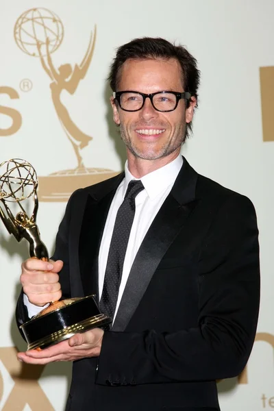 Guy Pearce at the 63rd Primetime Emmy Awards Press Room, Nokia Theatre, Lo — Stock fotografie