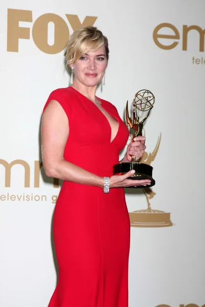 Kate Winslet na 63rd Primetime Emmy Awards Sala de Imprensa, Teatro Nokia, Los Angeles, CA 09-18-11 — Fotografia de Stock