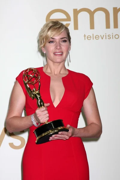 Kate Winslet na 63rd Primetime Emmy Awards Sala de Imprensa, Teatro Nokia, Los Angeles, CA 09-18-11 — Fotografia de Stock