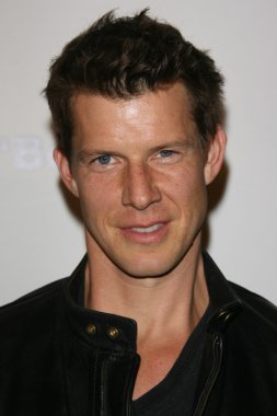 Eric Mabius at 