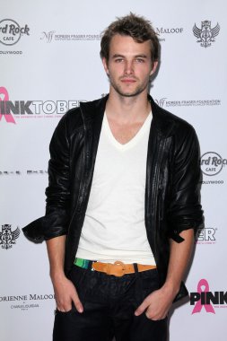 James preston hard rock café'ın pinktober moda gösterisi, hard rock café,