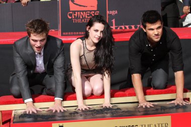 Robert pattinson, kristen stewart ve taylor lautner