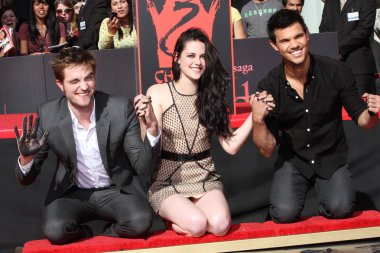 Robert pattinson, kristen stewart ve taylor lautner