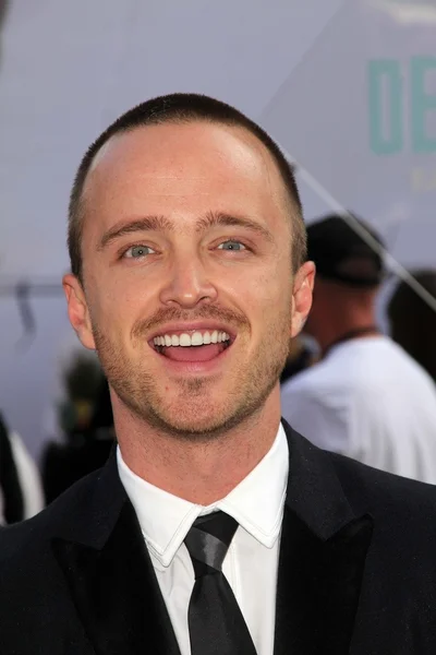 Aaron Paul no World Premiere Of IRIS por Cirque Du Soleil, Kodak Theater, Hollywood, CA. 9-25-11 — Fotografia de Stock