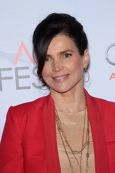 Julia Ormond en el AFI FEST 2011 "Mi semana con Marilyn" Proyección especial —  Fotos de Stock