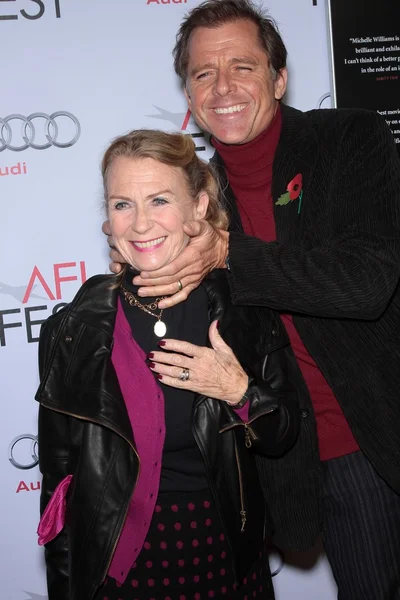 Juliet Mills, Maxwell Caulfield at the 2011 AFI FEST "My Week With Marilyn — Stock Photo, Image
