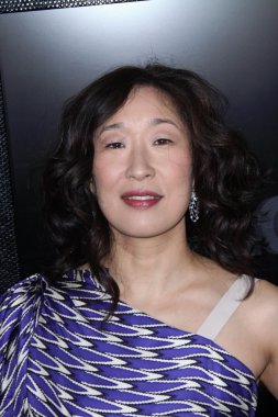 Sandra Oh